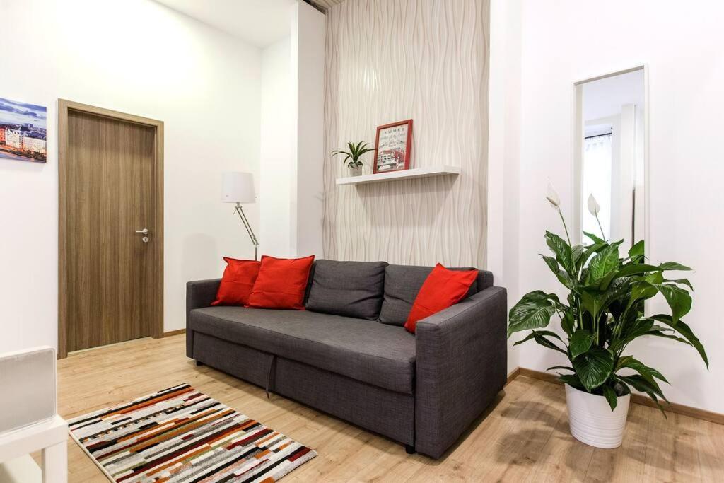 Designer Dream In The Ruin Bar District W A/c Apartament